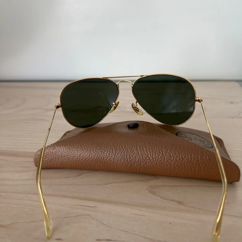 Vintage 1990’s B&L LO205 Ray Ban USA Aviator Sunglasses Gold Plate and Case